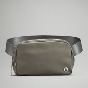 Lululemon Everywhere Belt Bag